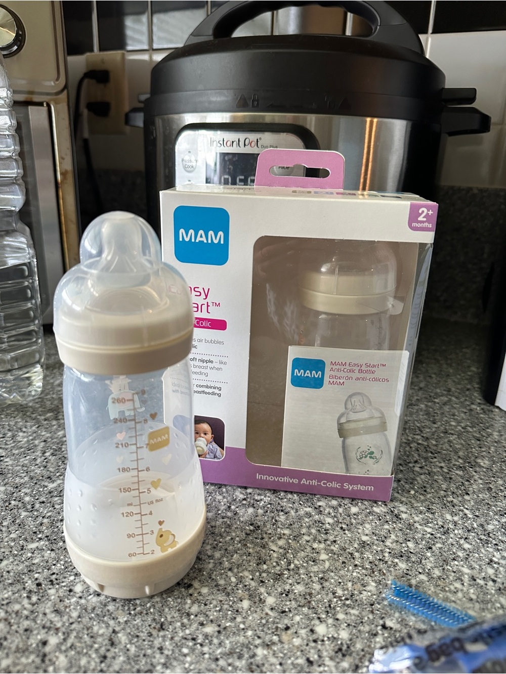 MAM Easy Start Anti-Colic Baby Bottle in Cream